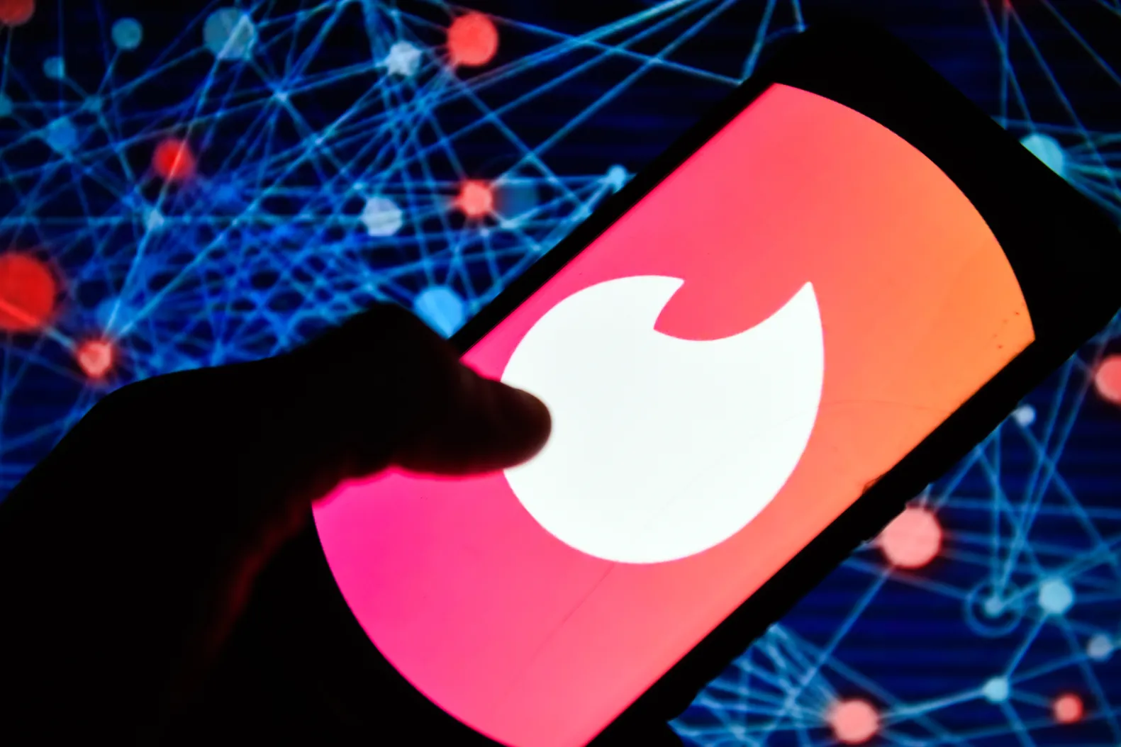 Ensuring Safety in Online Dating: Tinder Introduces Background Checks
