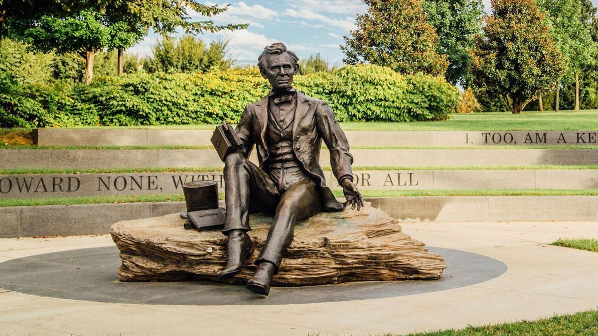 Mystery Deepens as Abraham Lincoln Statue's Bronze Top Hat Goes Missing in Kentucky
