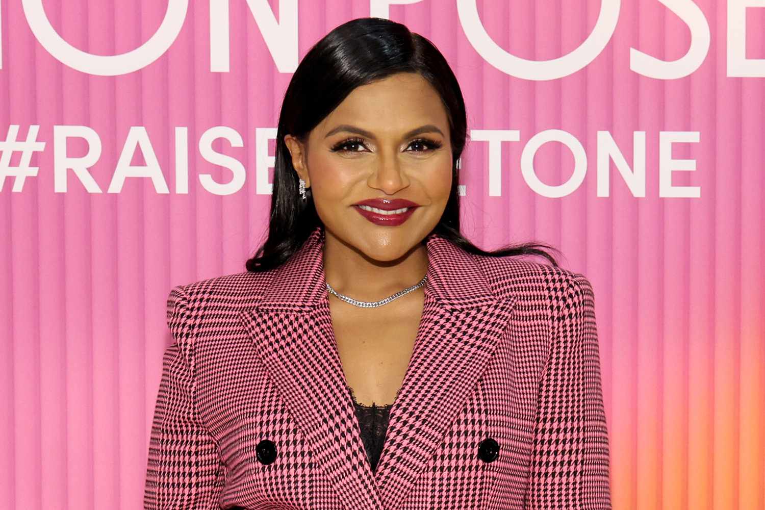 Mindy Kaling's Holiday Gift Guide: Perfect Presents for Everyone on Your List
