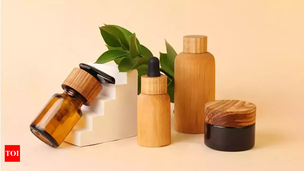 SUSTAINABLE BEAUTY: HOW TO LOWER YOUR CARBON FOOTPRINT IN 2024
