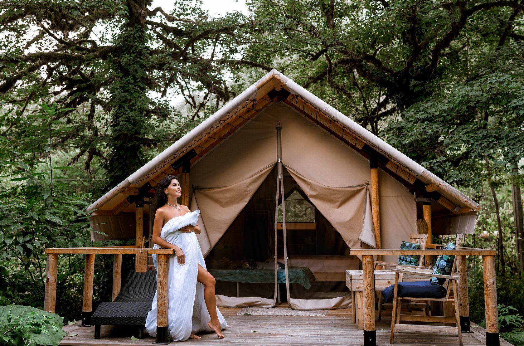 Your Ultimate Glamping Guide to Must-Have Essentials
 