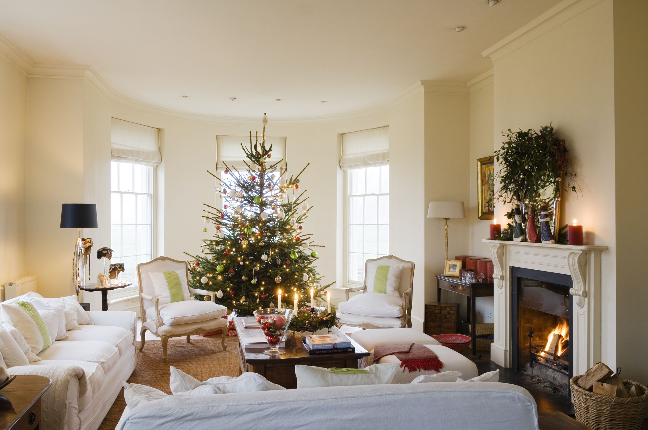 Simple Ways to Make Your Home Festive for the Holidays
