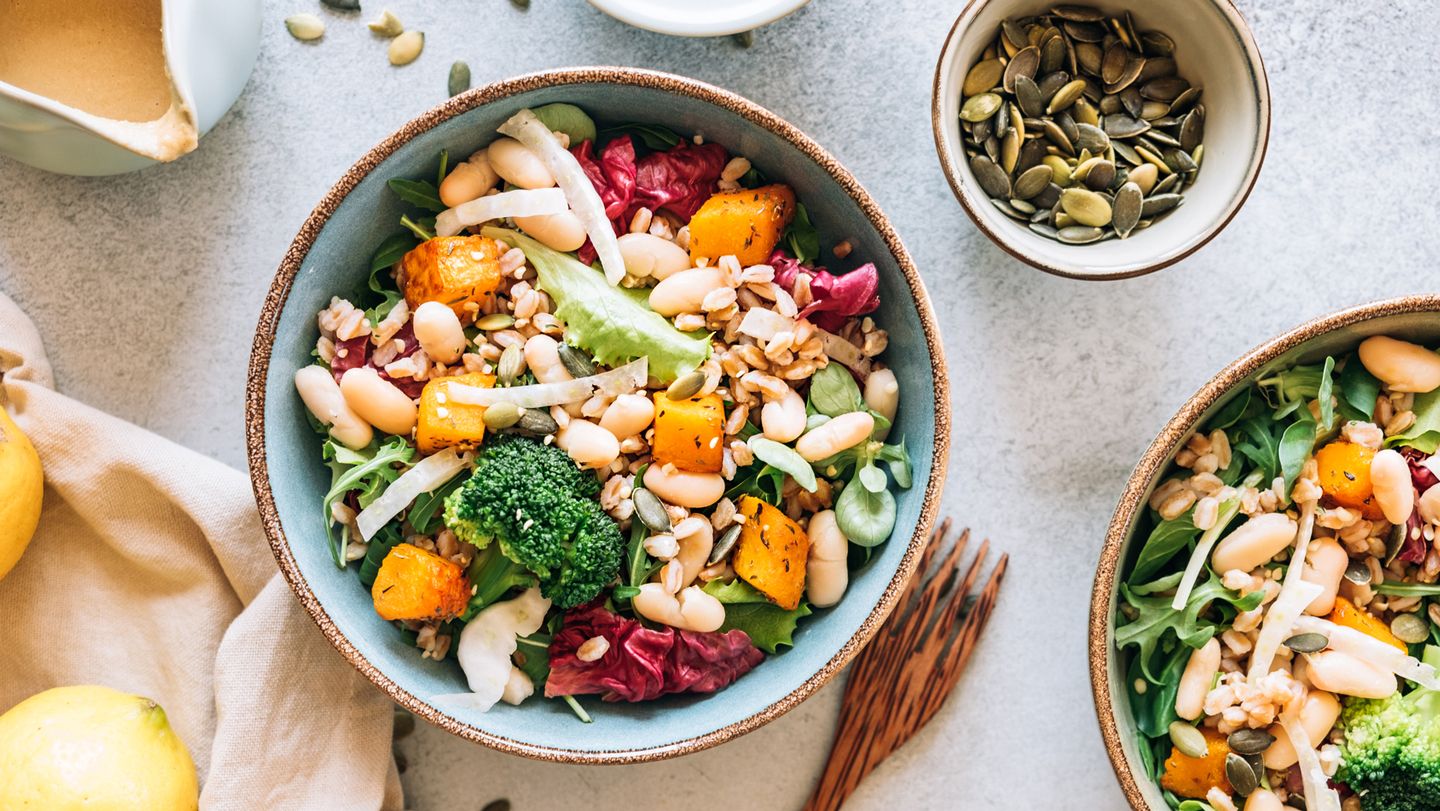  Feed Your Gut: 5 Delicious Foods to Cultivate a Thriving Microbiome 