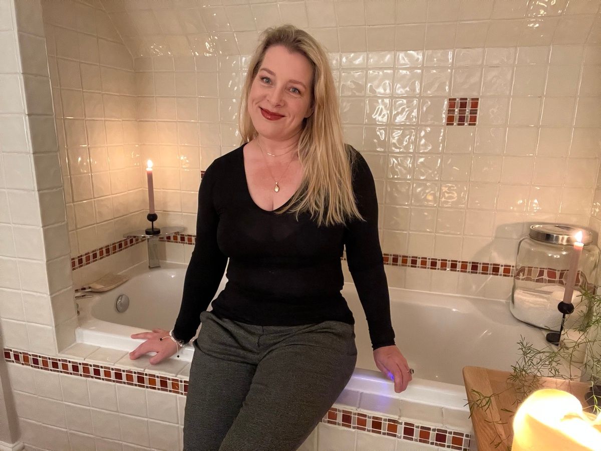 Woman Overcomes Fear of Overflowing Baths After Traumatic Childhood Incident